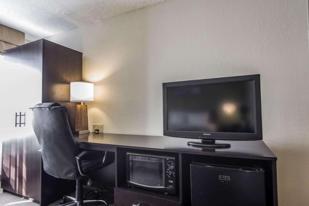 Sleep Inn Airport Image 20