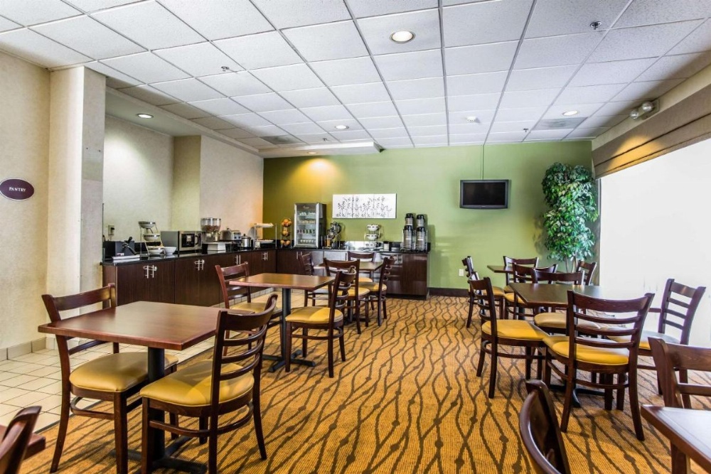 Sleep Inn Airport Image 6